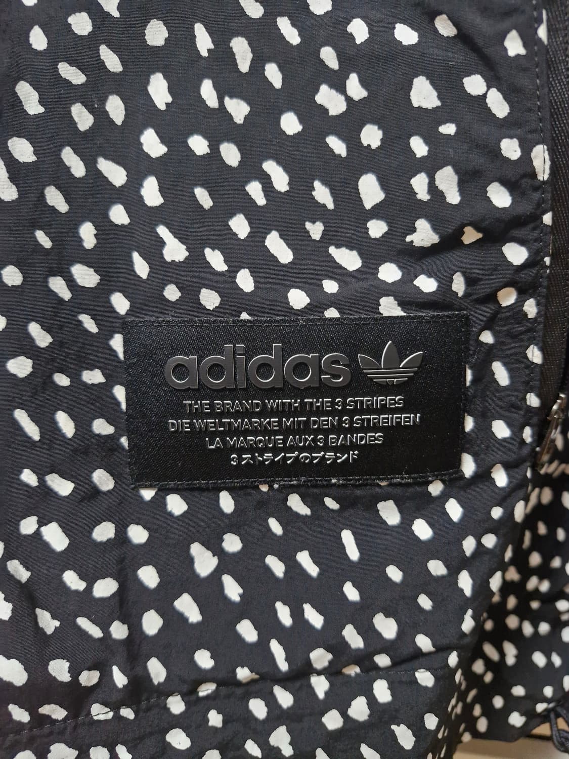 아디다스 NMD 필드 자켓 090 블랙 상품이미지6