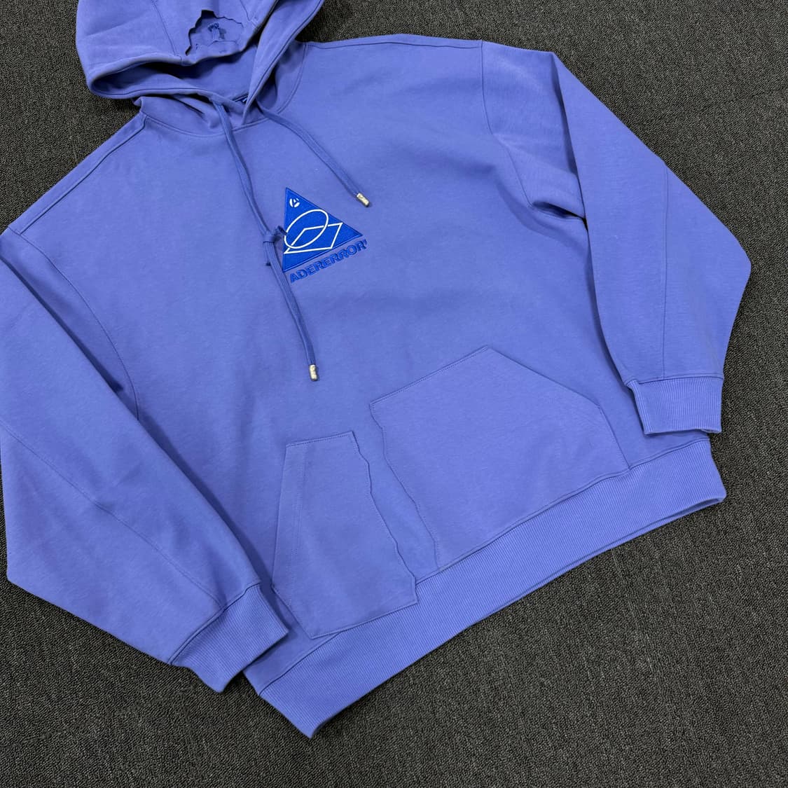 아더에러 디테일 퍼플 A2 후드티 상품이미지3