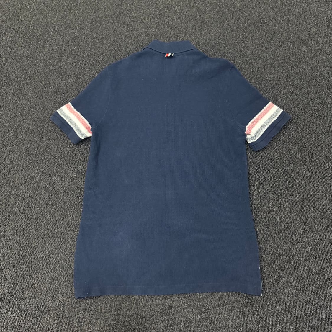 톰브라운 니트 카라 반팔티 상품이미지4