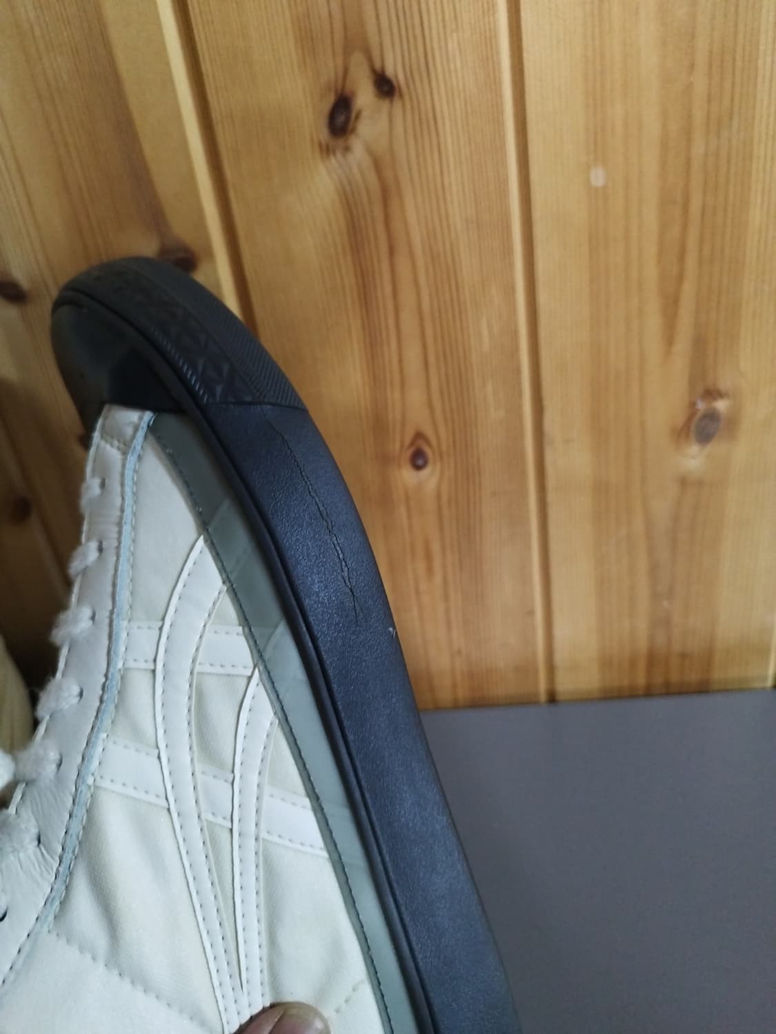 255mm 오니츠카타이거 파브레 흰검 스니커즈 상품이미지10