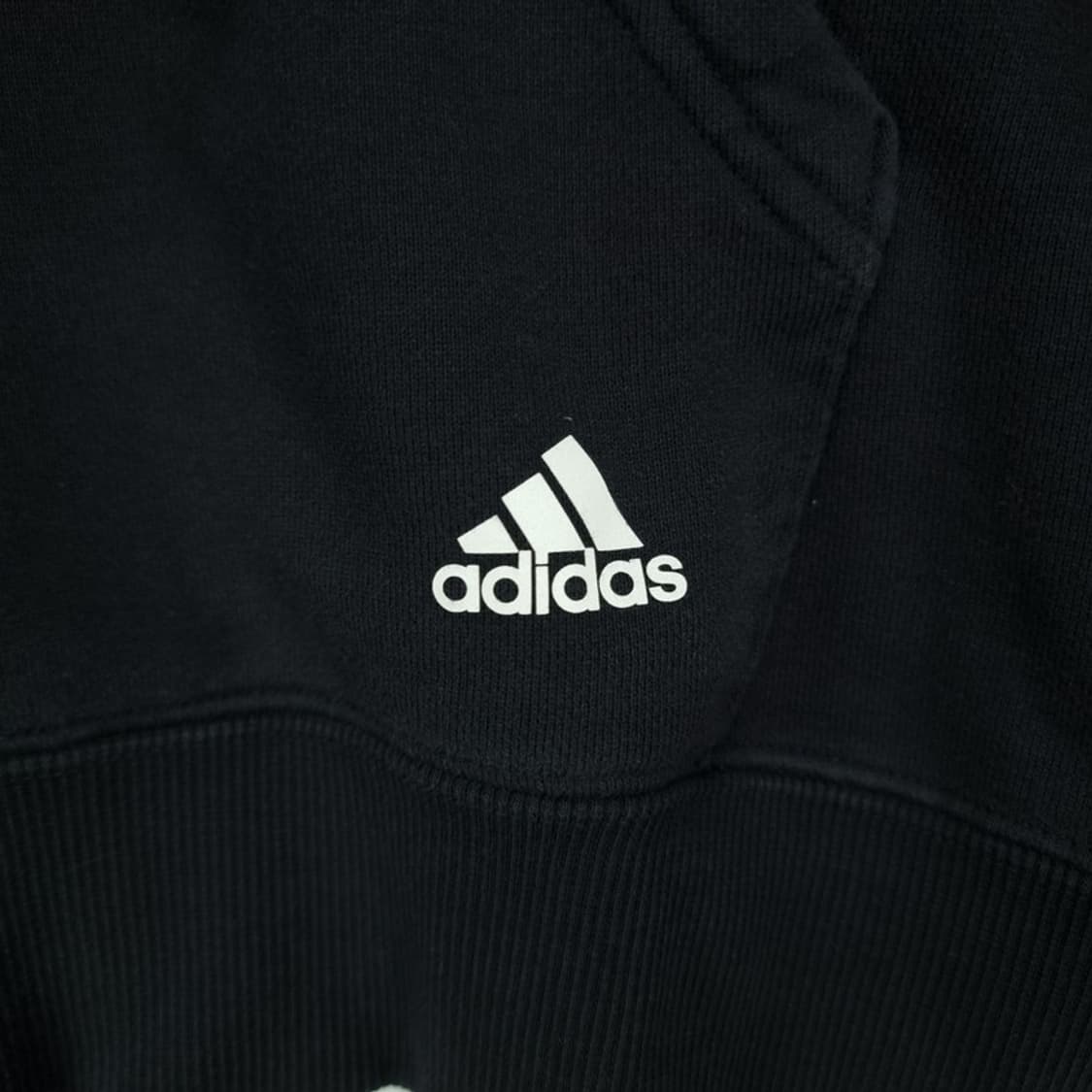 [아디다스] 로고 자수 그래픽 프린팅 오버핏 후드티 블랙 M19675 상품이미지6