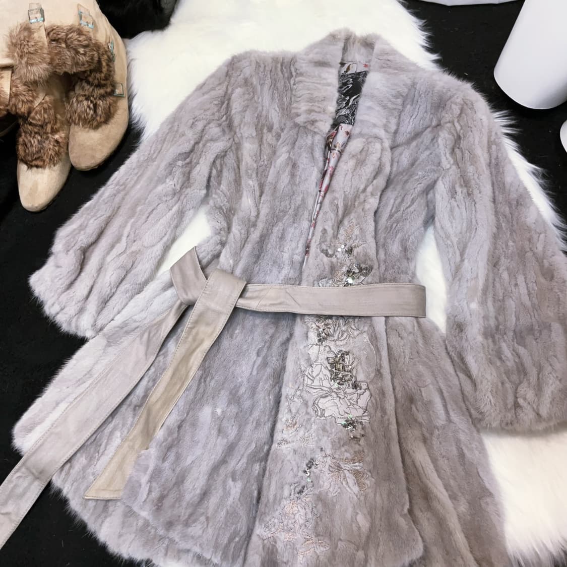 Oriental Mink Coat 상품이미지1