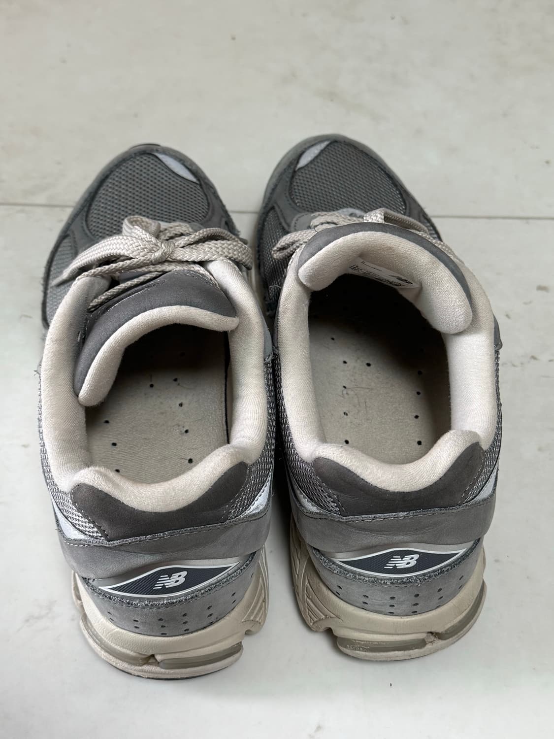 뉴발란스 2002R  상품이미지2