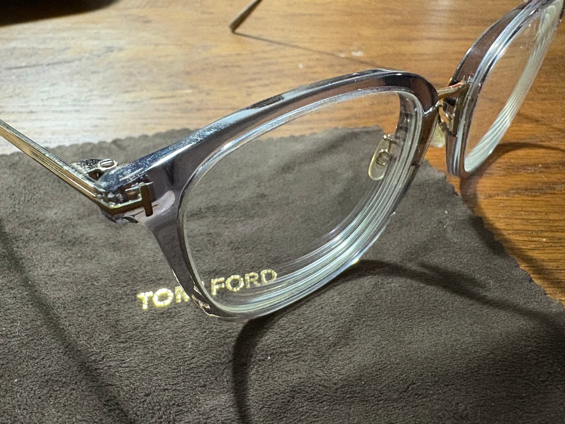 톰포드 투명 뿔테 안경 상품이미지2