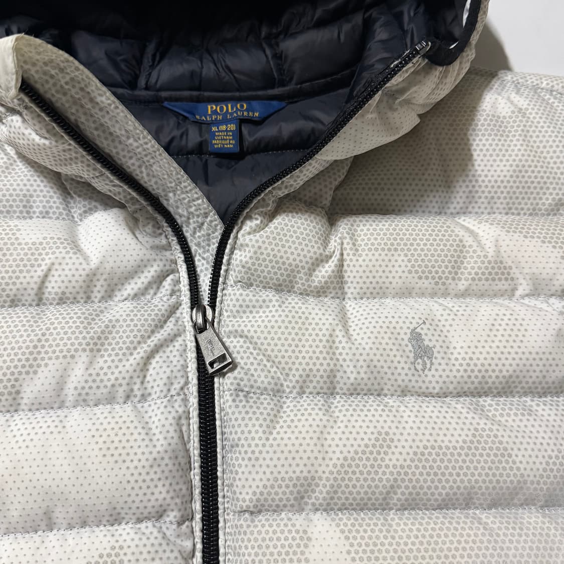 폴로 랄프로렌 도트 카모 플라쥬 화이트 경량패딩 상품이미지4