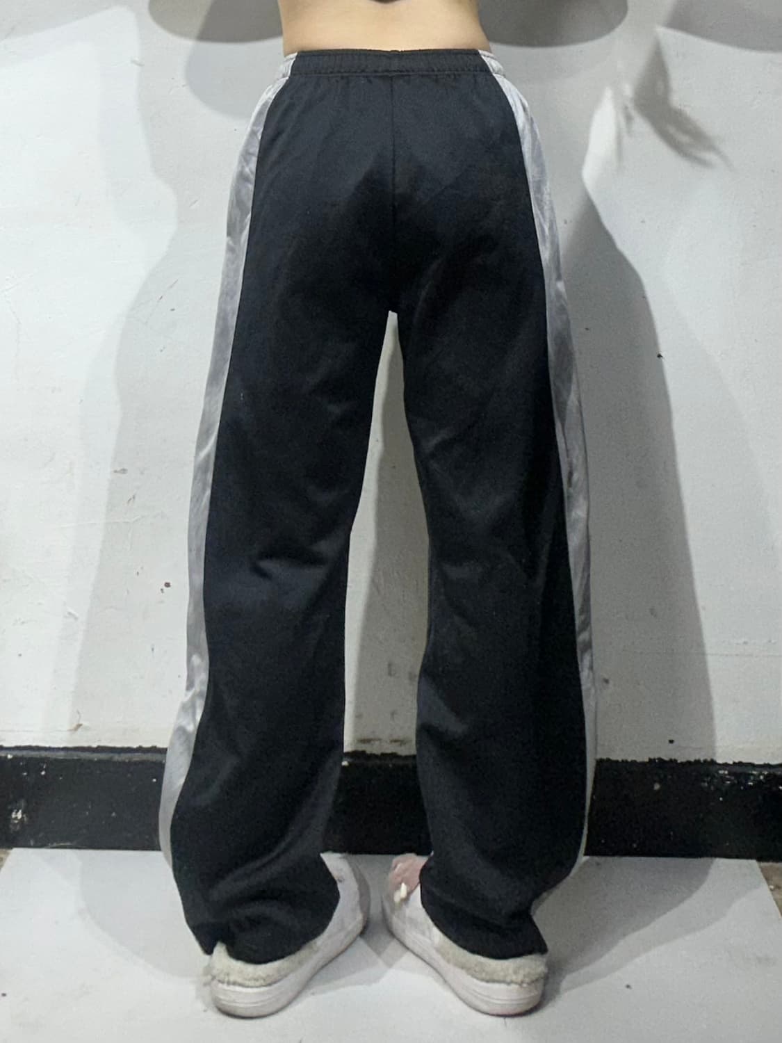 나이키 블랙 와이드 그레이 사이드 라인 추리닝 바지 M 상품이미지3