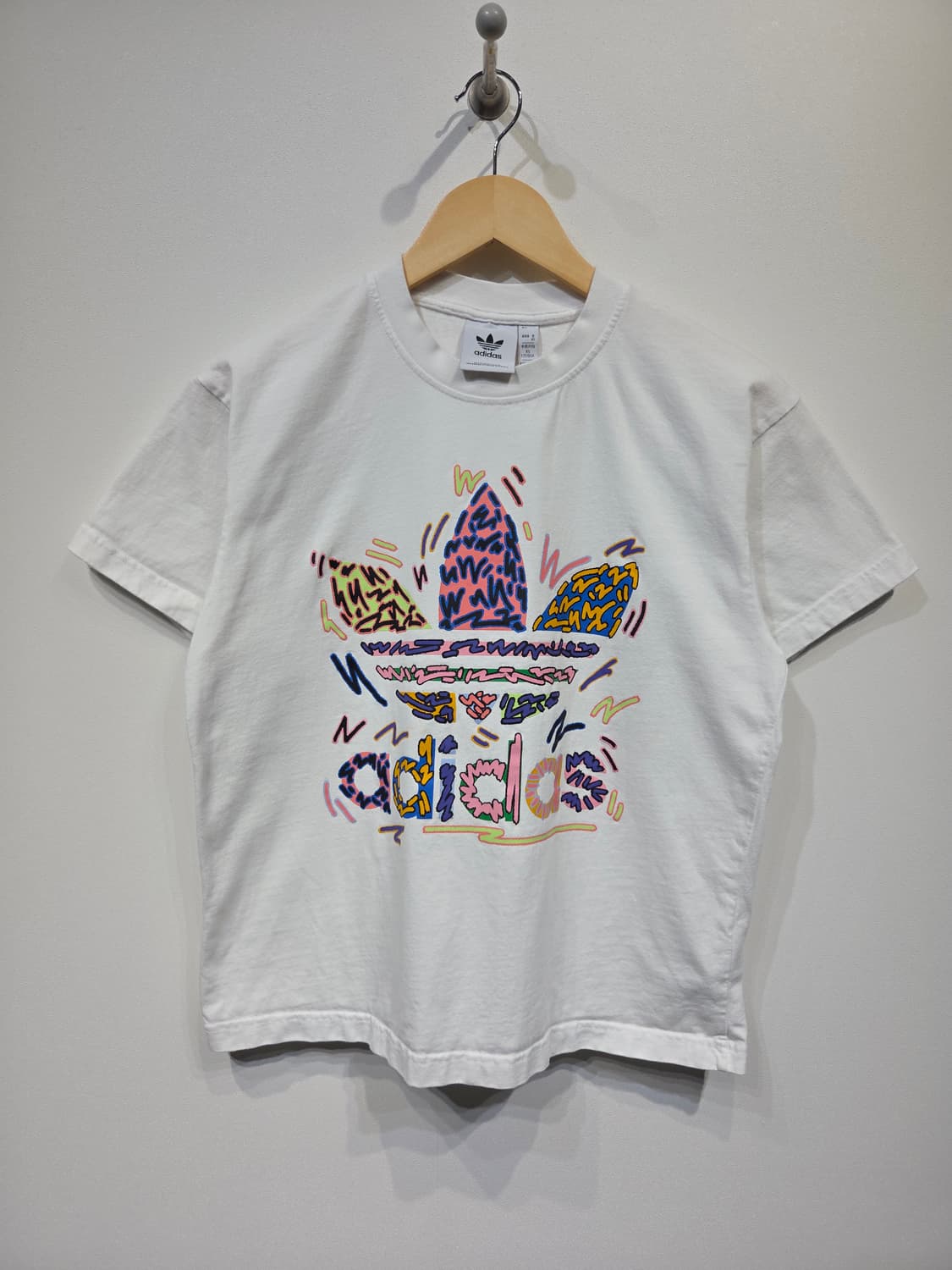 아디다스 러브 유나이츠 트레포일 반팔 티셔츠 상품이미지2