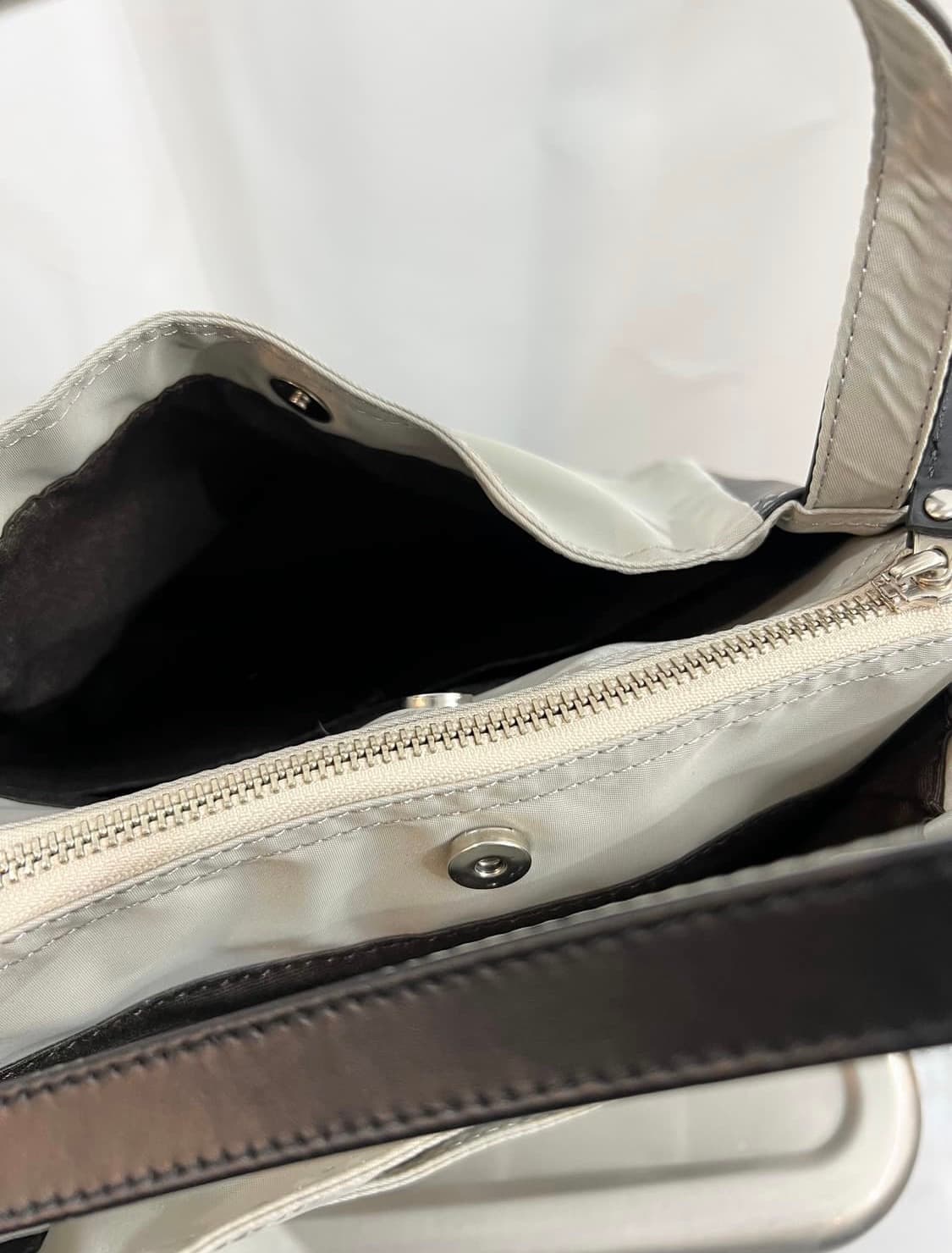 y'saccs gray shoulder bag 상품이미지4