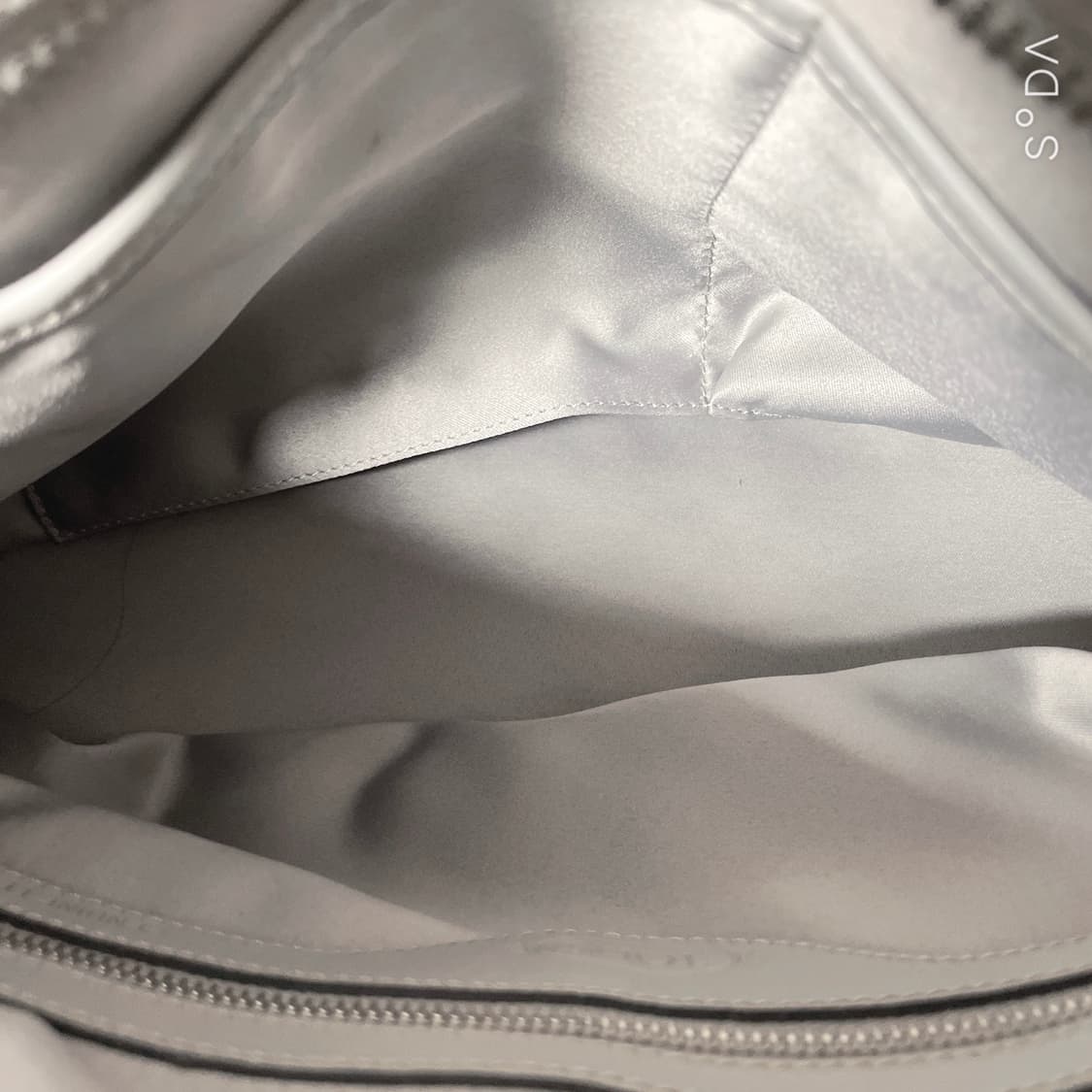 토즈 가죽 숄더백 그레이 상품이미지10