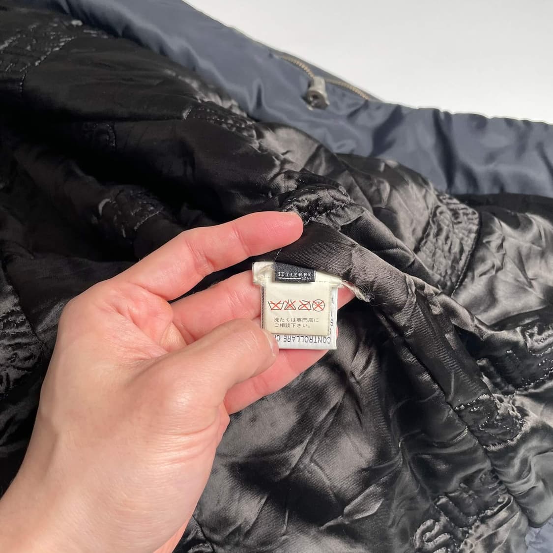 Versus 4 대각 라인 포켓 나일론 코트 (italy)   상품이미지10