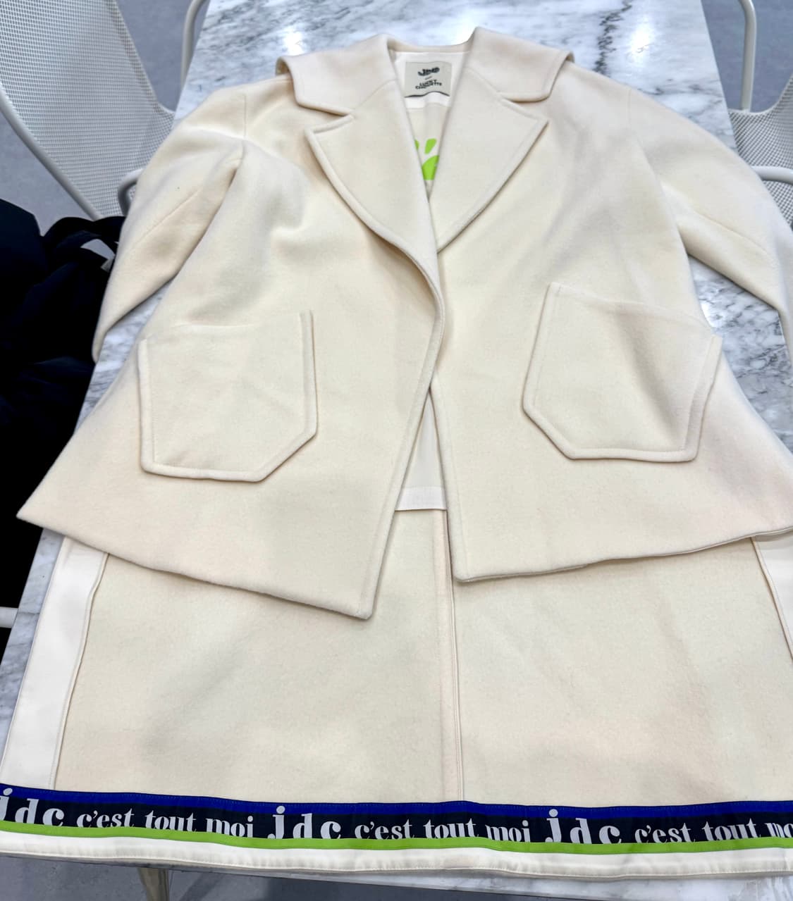 럭키슈에뜨 크림 모 100 코트 상품이미지2