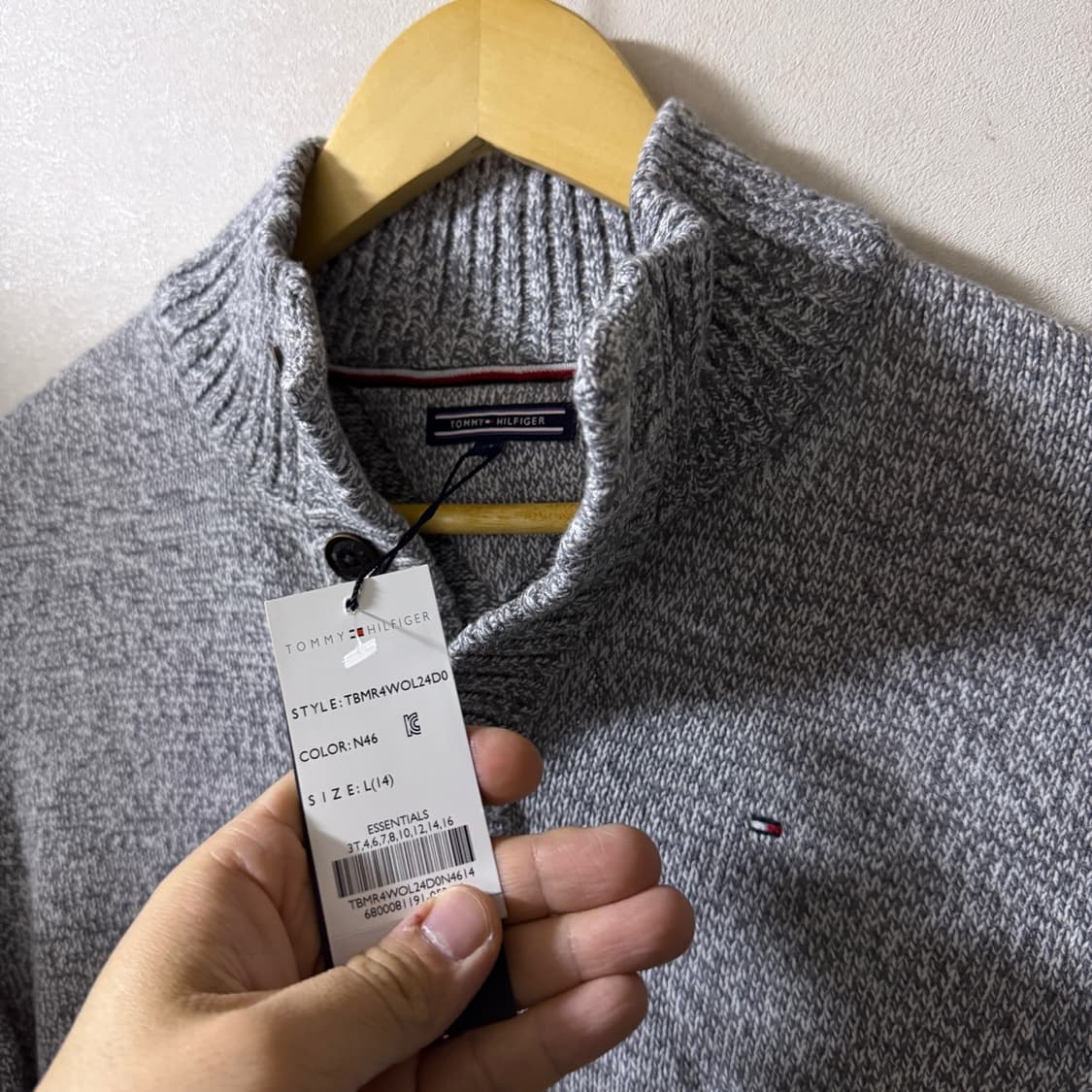 타미힐피거 아크릴 버튼 니트 (66정도) 상품이미지4