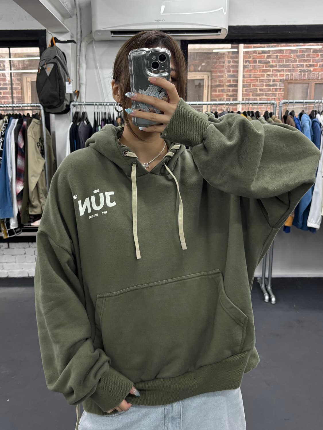 Jun NYC 스트랩 카키 후드티 상품이미지2