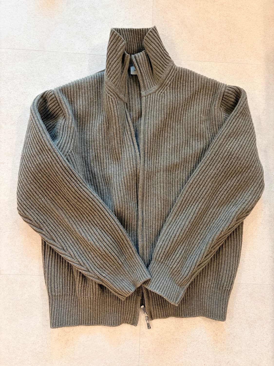 인더로우 풀집업 니트 카키멜란지 3 상품이미지1