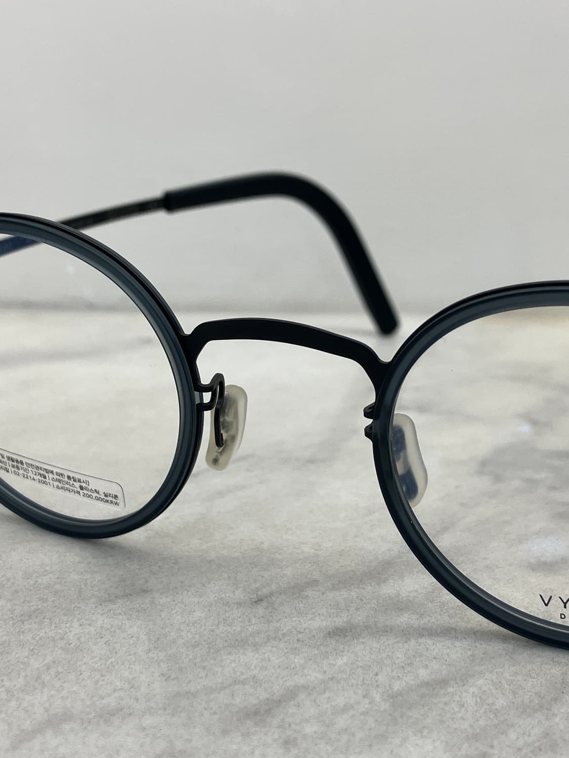 바이코즈 VYCOZ 매트블랙 그레이 솔텍스 라운드 메탈테 안경 상품이미지5