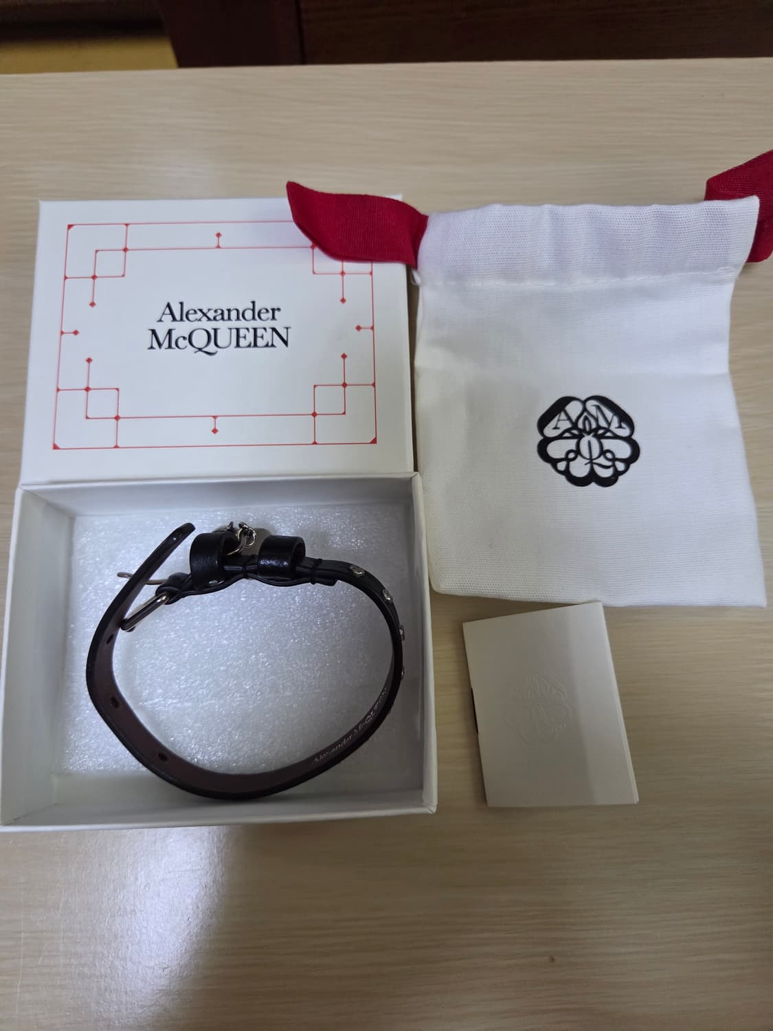 알렉산더맥퀸 실버 브레이슬릿 스컬팔찌 상품이미지1