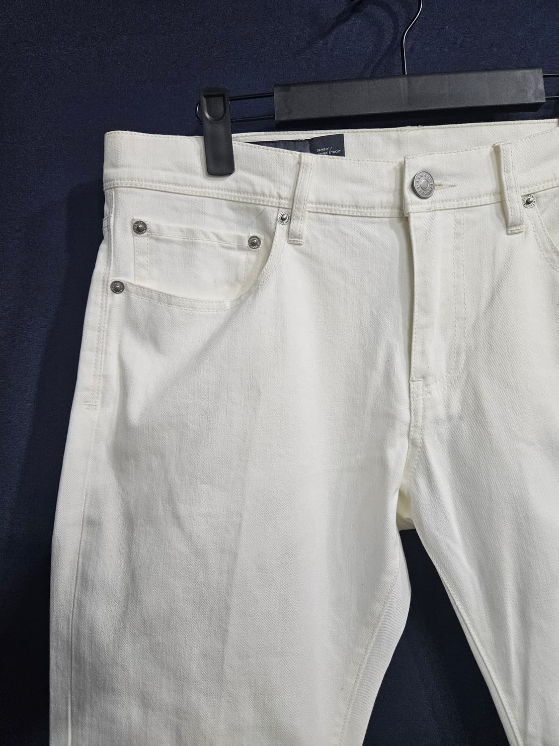 아르마니 익스체인지 화이트 남성 슬림핏 허리 32~33 데님팬츠  상품이미지4