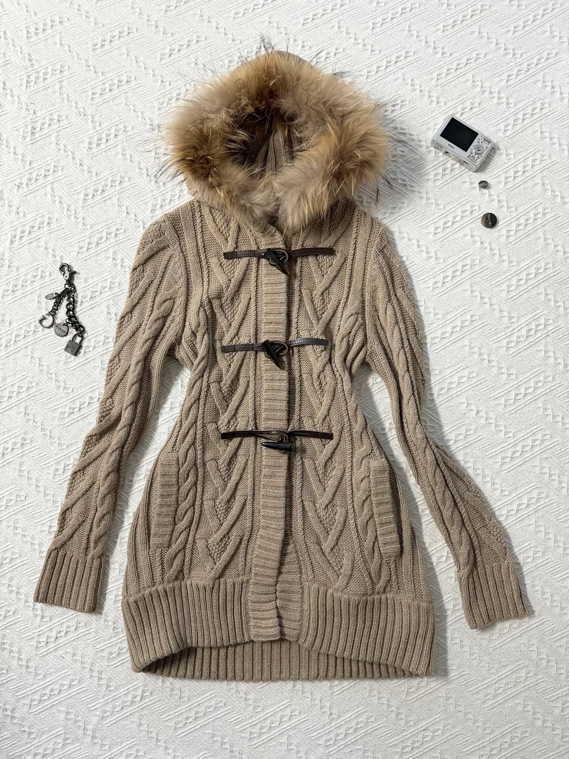 버버리 퍼 트리밍 후디드 토글 버튼 가디건 상품이미지5