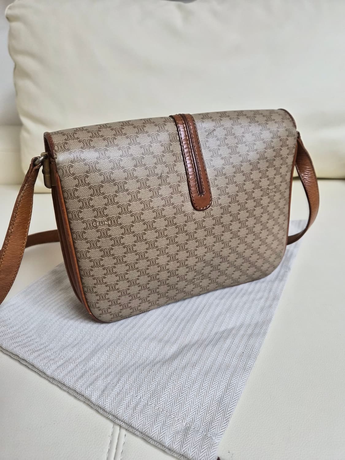 셀린느 정품 크로스백 상품이미지9