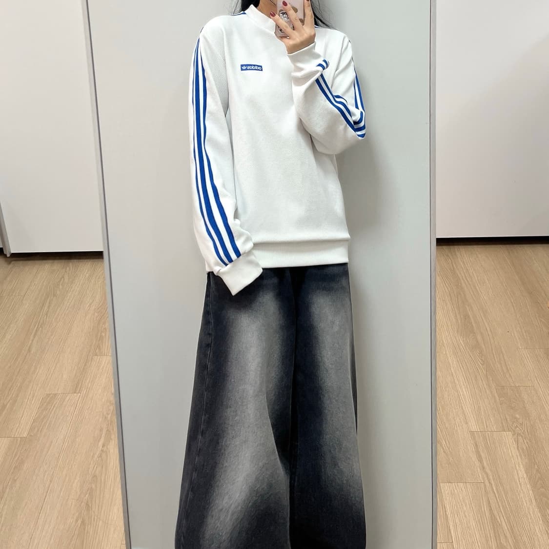 아디다스 포카리 화이트 블루 삼선 맨투맨 상품이미지1