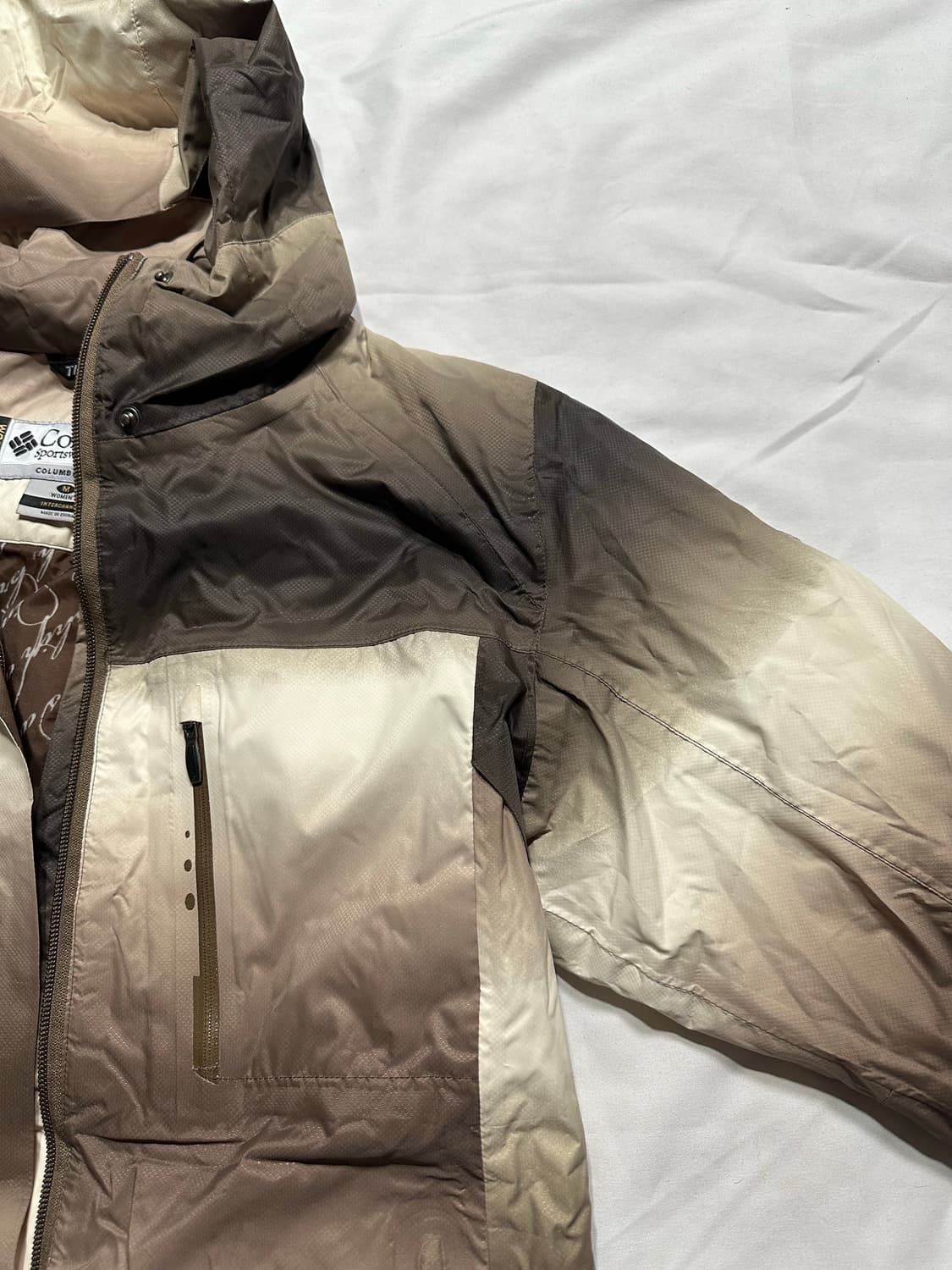 컬럼비아 그라데이션 멀티컬러 바람막이 상품이미지7