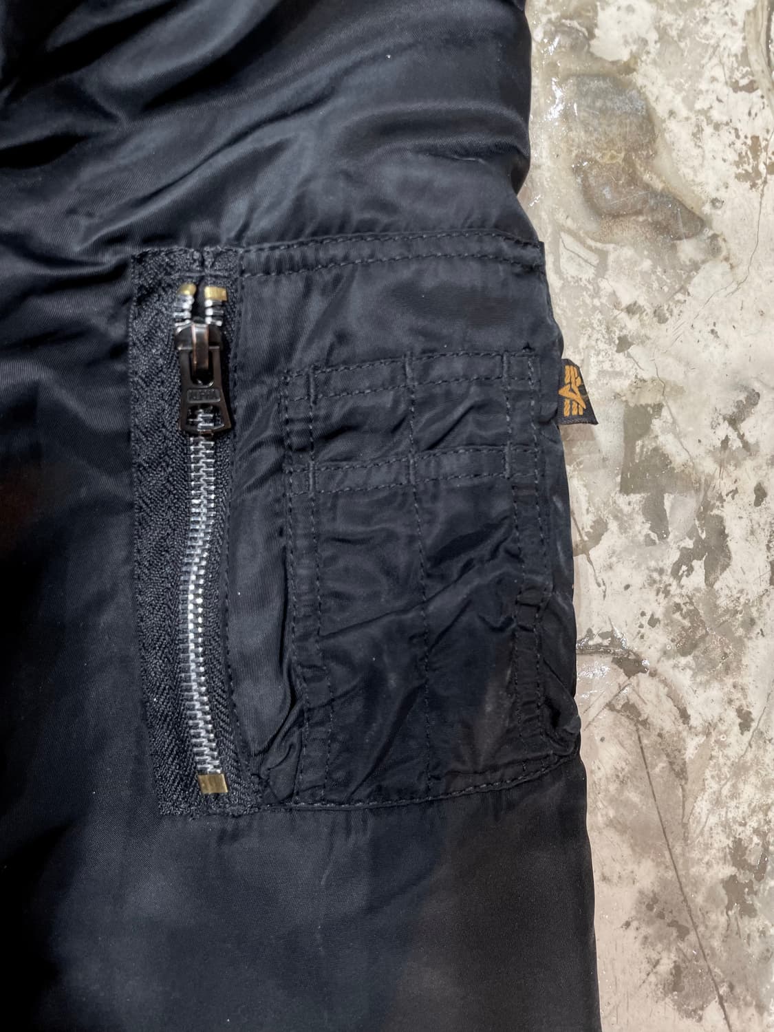 Alpha Industries MA-1 Bomber Jacket 상품이미지9