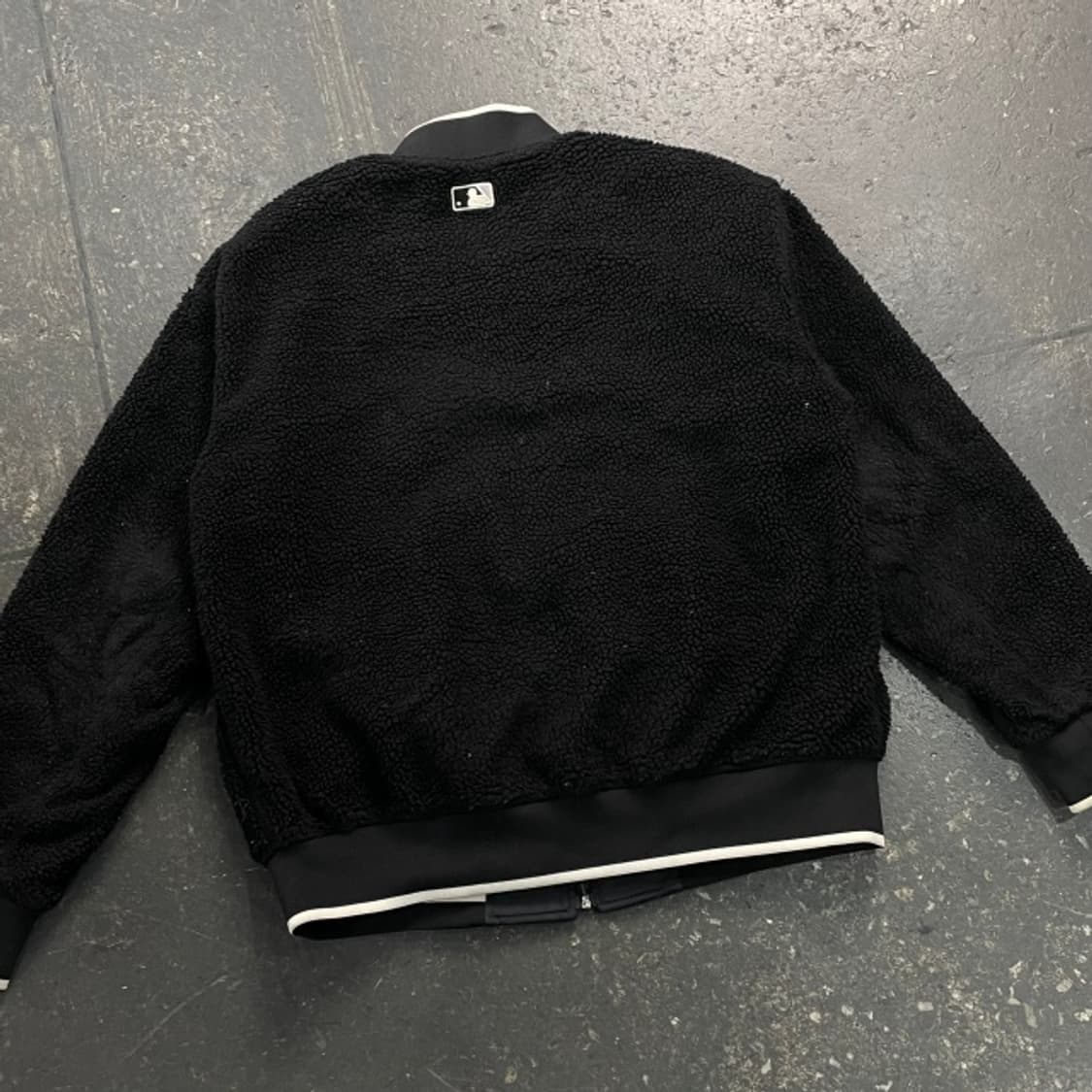 100 MLB 뉴욕 양키즈 리버서블 후리스 자켓  상품이미지3