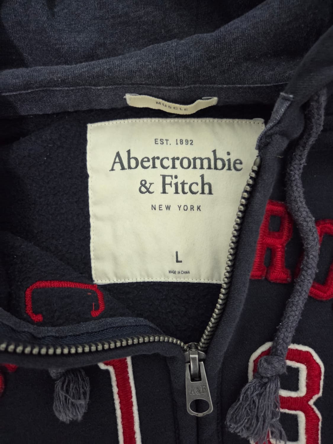 아베크롬비 앤 피치(A&F) 머슬핏 아치 로고 집업 후드 상품이미지4