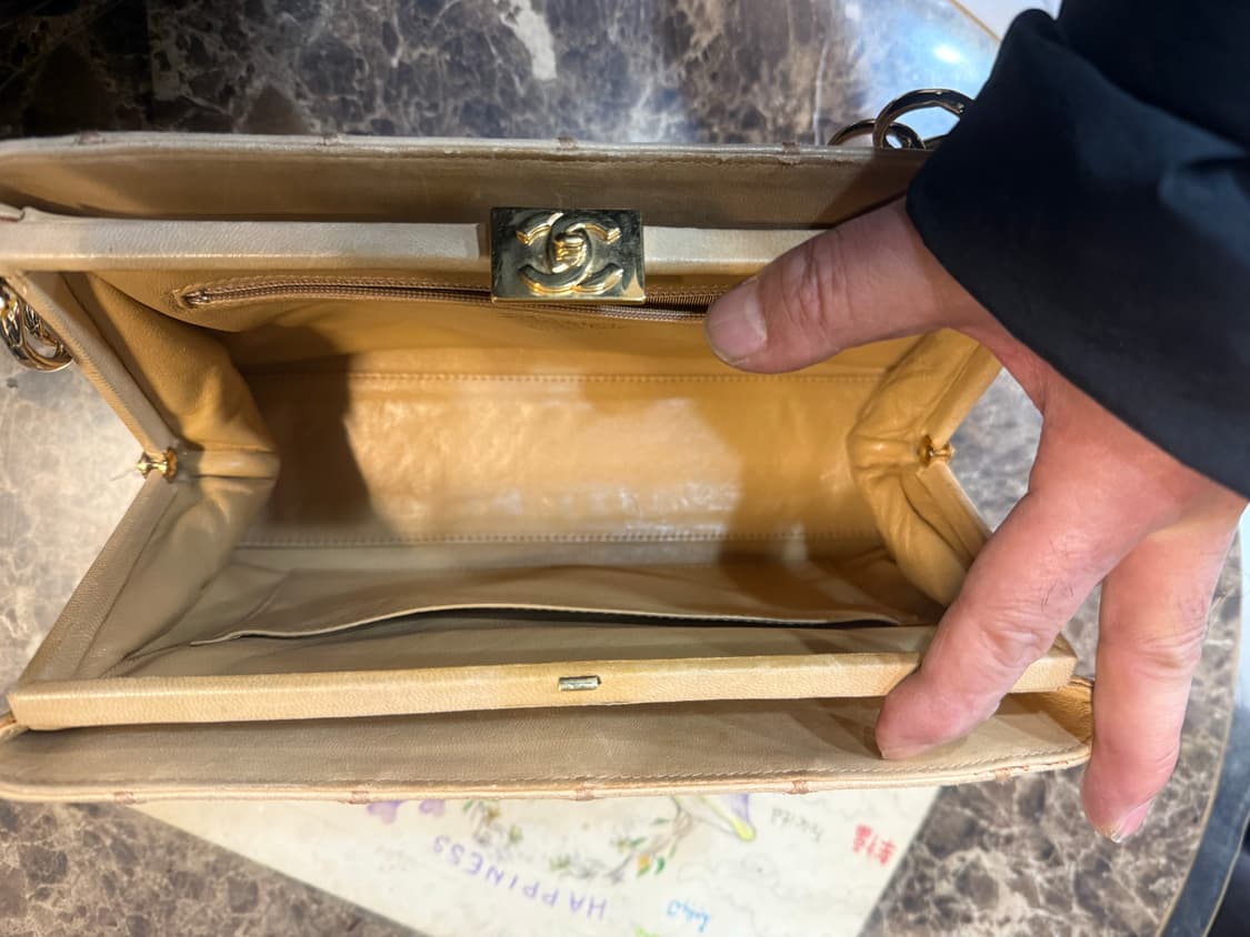 정품 샤넬 퀄팅 플랩 백 팝니다 상품이미지7