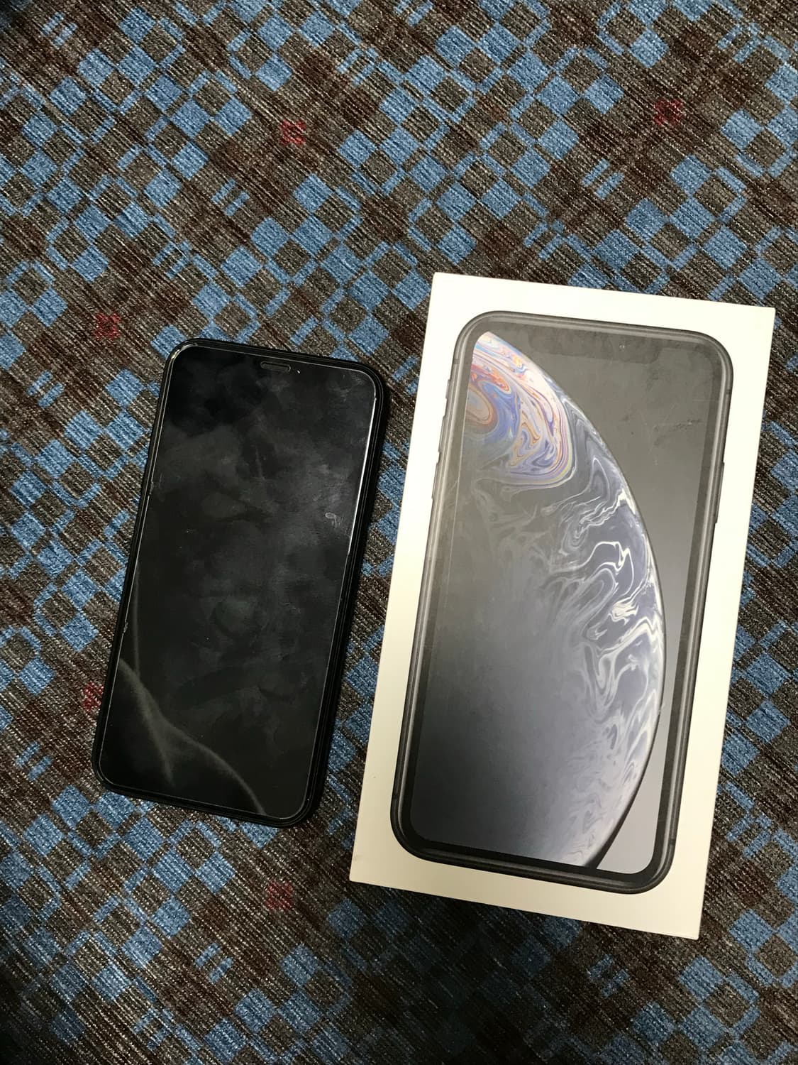 아이폰 XR 블랙 128GB  상품이미지1