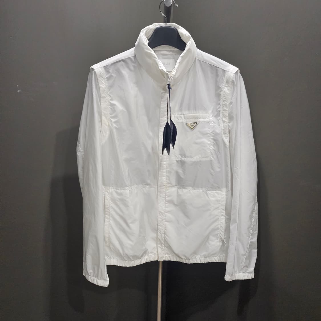 프라다 리나일론 삼각로고 셔츠자켓 상품이미지1