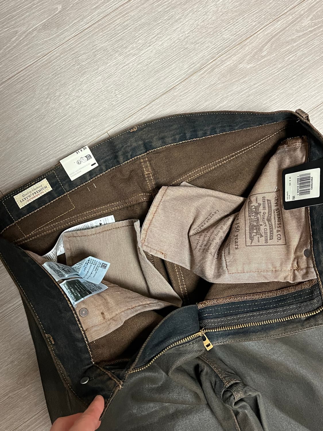 (국내미발매, 새상품) 리바이스 568 왁스 코팅 데님 팬츠 상품이미지5