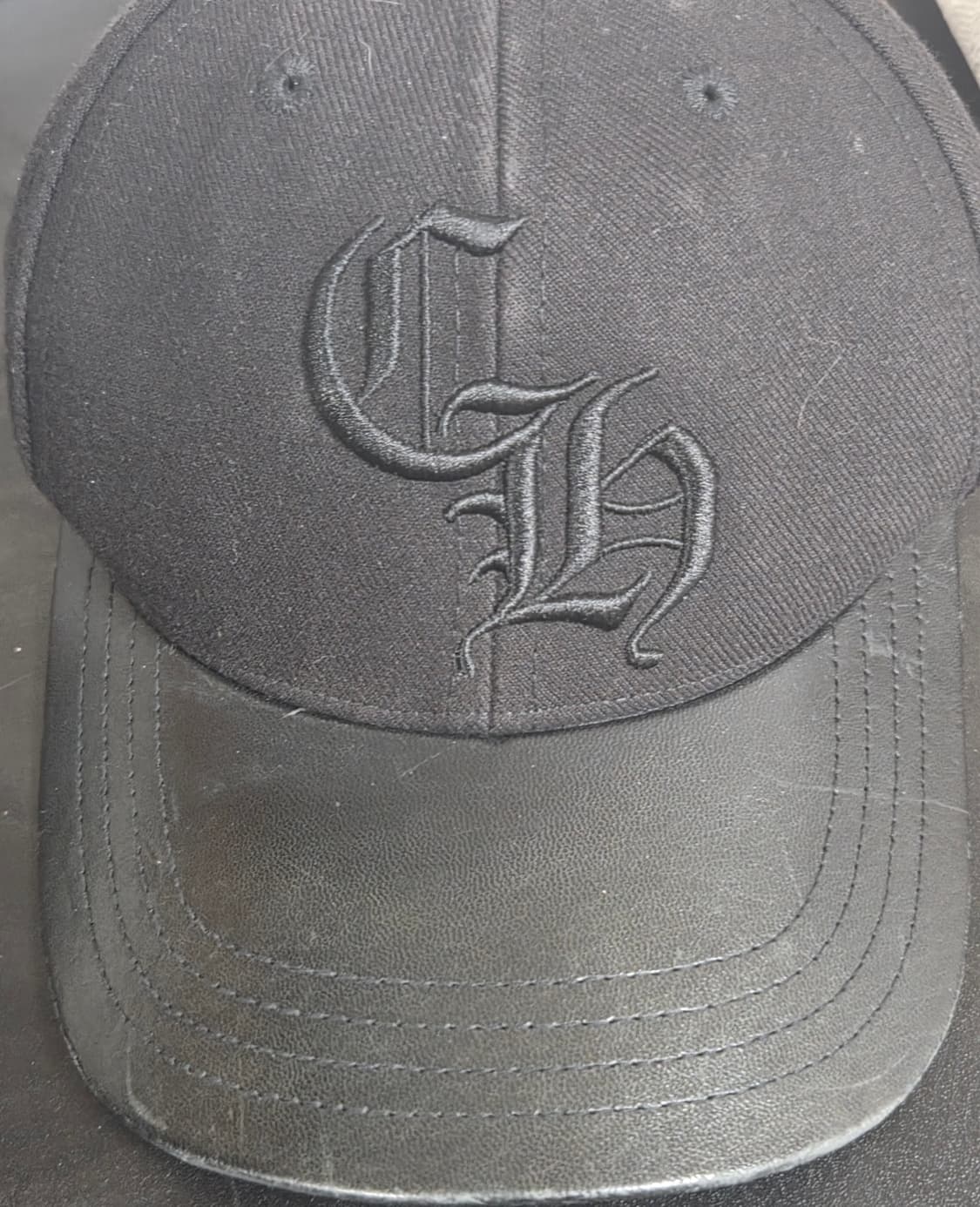 [정품] 크롬하츠 CH 로고 레더 챙  베이스볼 캡
 상품이미지2