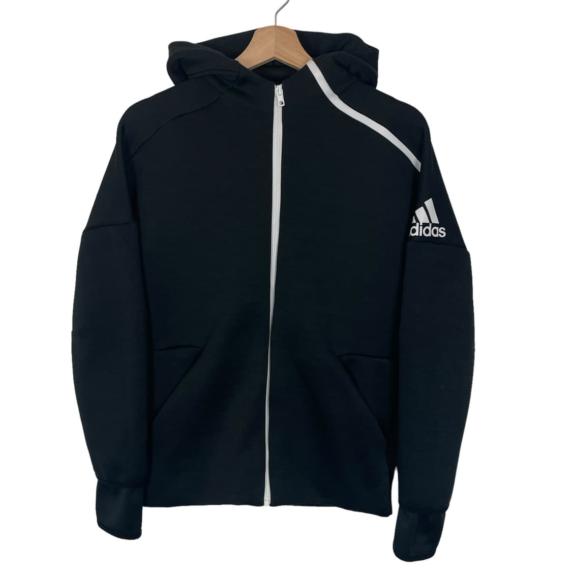 아디다스 로고 프린팅 블랙 후드집업 상품이미지1