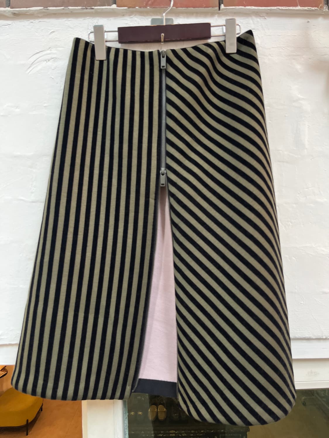 Chritian Wijnants 카키 스트라이프 미디스커트 36 상품이미지7