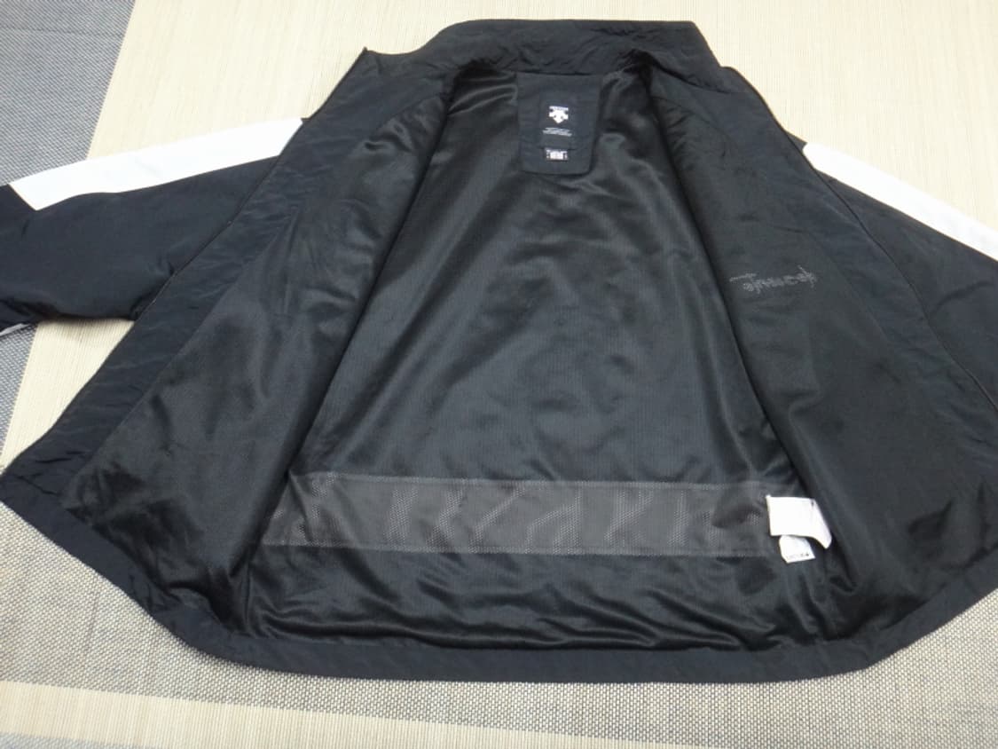 (105) 데상트 남성 3X3 뉴트럴 블랙 웜업 자켓 상품이미지8