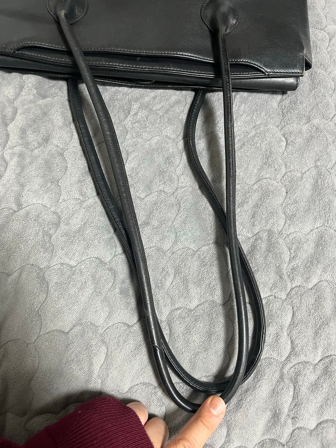 ISSEY MIYAKE 이세이미야케 레더 숄더백 블랙 상품이미지9