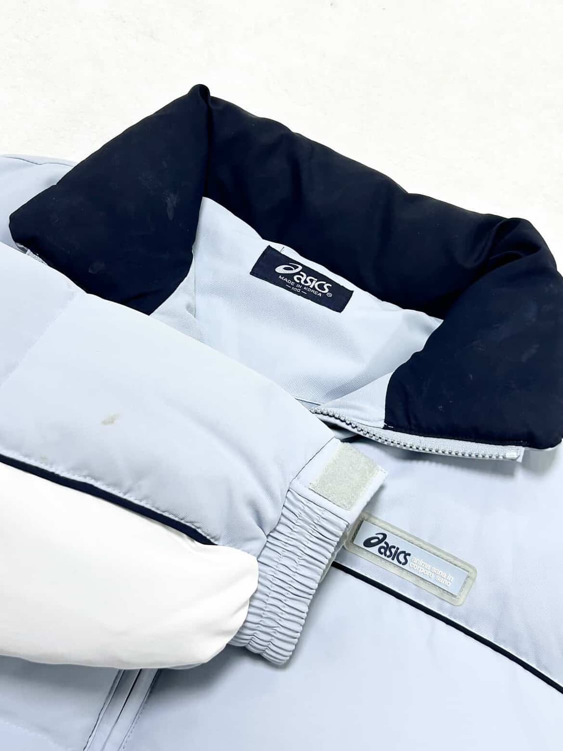 아식스 00‘s 뮤트하늘 덕다운 패딩 상품이미지10