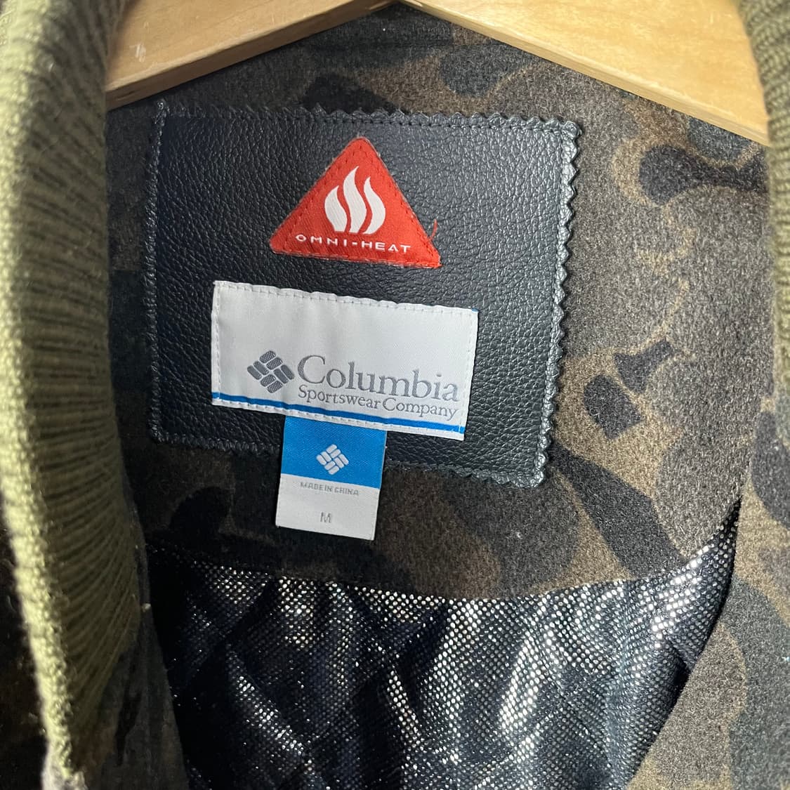 [Columbia] 컬럼비아 카우스킨 카모 바시티자켓 상품이미지5