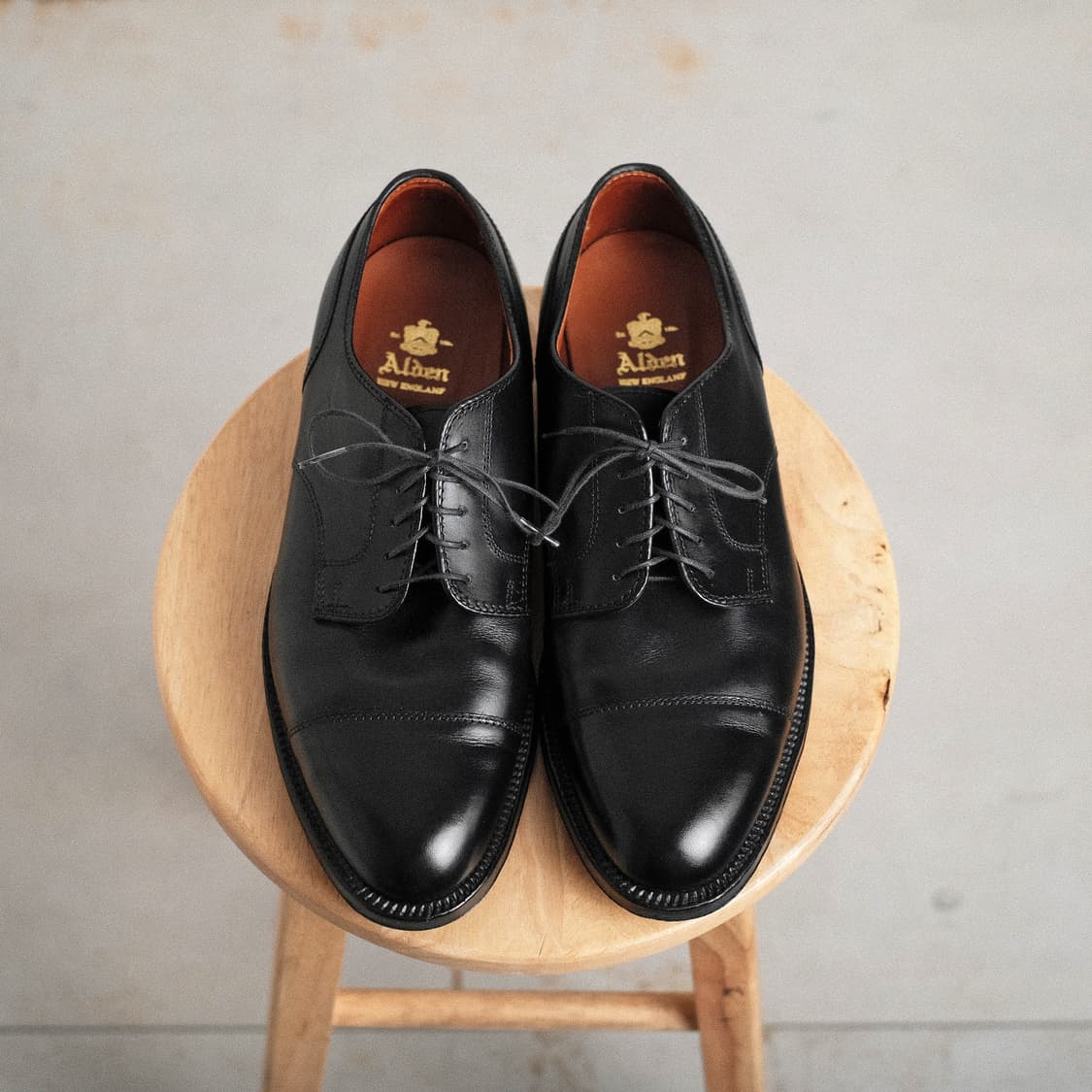 알든 971 8.5E(265-270) 블랙 카프 스트레이트팁 더비 상품이미지2