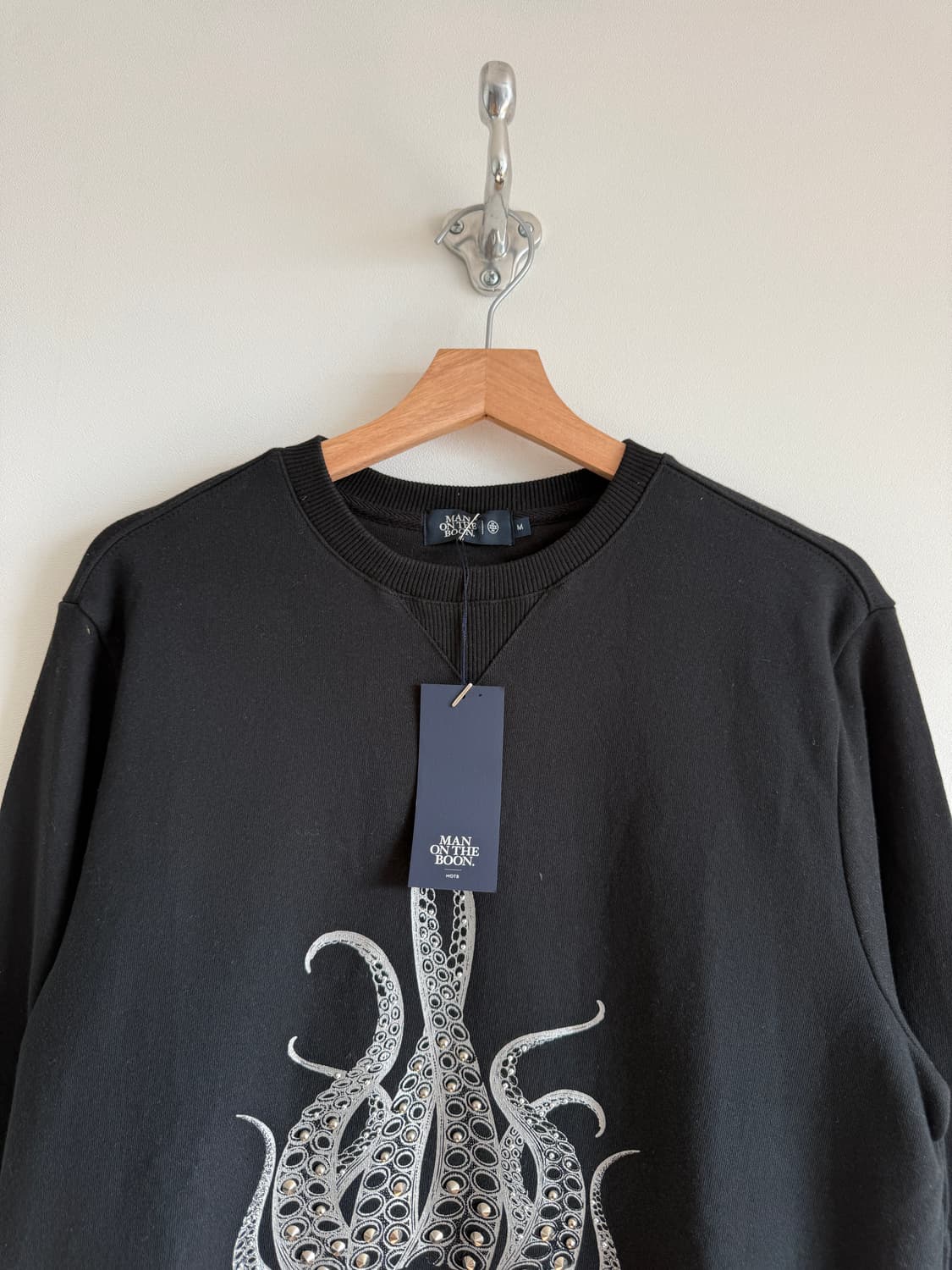 맨온더분(MAN ON THE BOON) 스웻 셔츠 상품이미지2