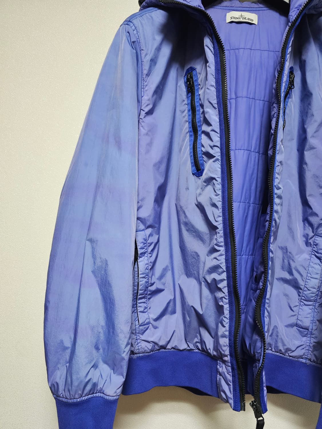 스톤아일랜드 크링클랩스 프리마로프트 후드 자켓 상품이미지9