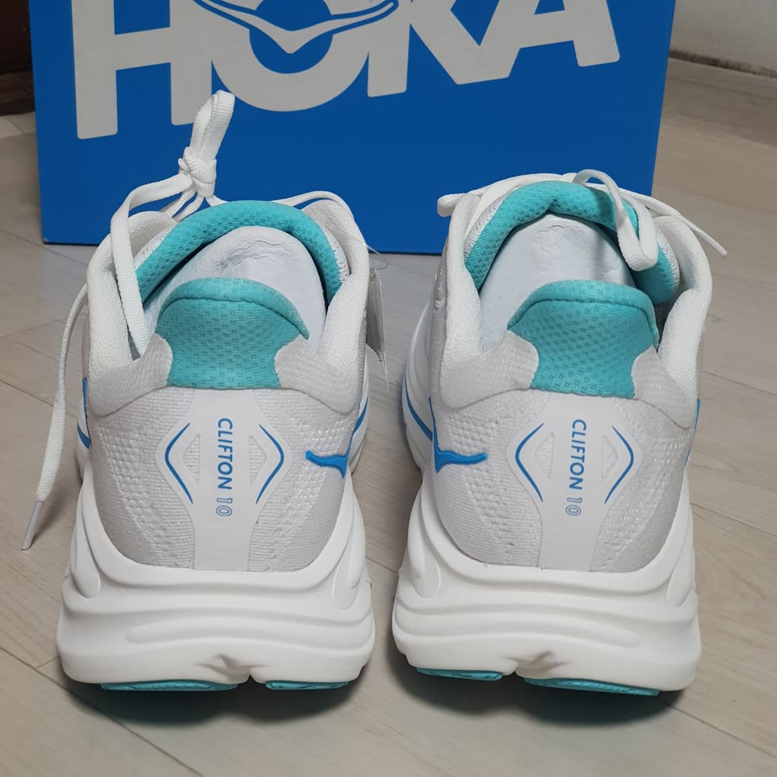 호카 러닝화 클리프톤 10 300mm 새상품
 상품이미지4