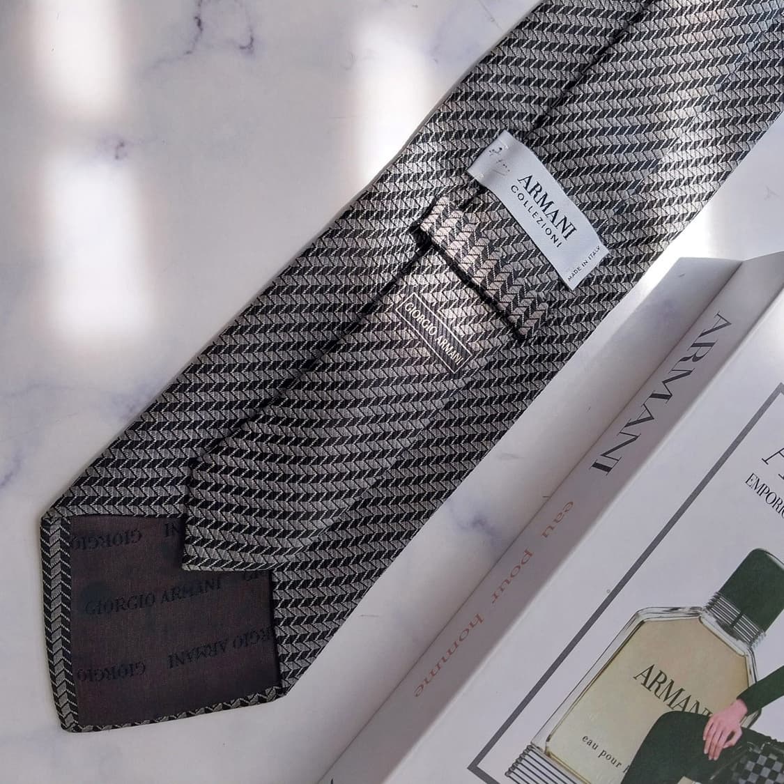 아르마니 꼴레지오니 블랙 패턴 넥타이 9.9cm A+등급 K2599
 상품이미지9