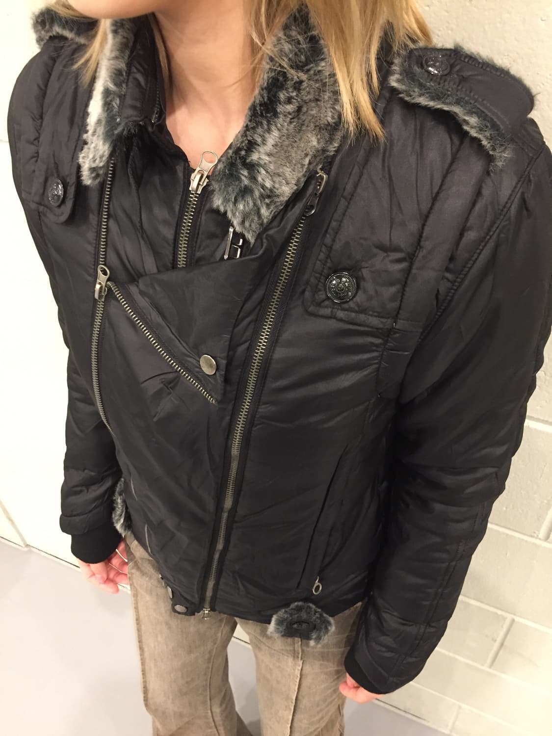 RUMOR 퀼팅 퍼 라이더 자켓 상품이미지3