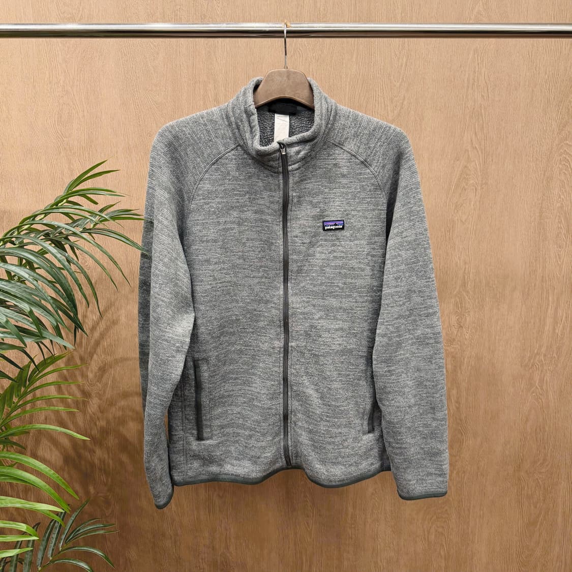 파타고니아 하이넥 집업 플리스 자켓 로고 패치 사이드 포켓 디테일 그레이 상품이미지1