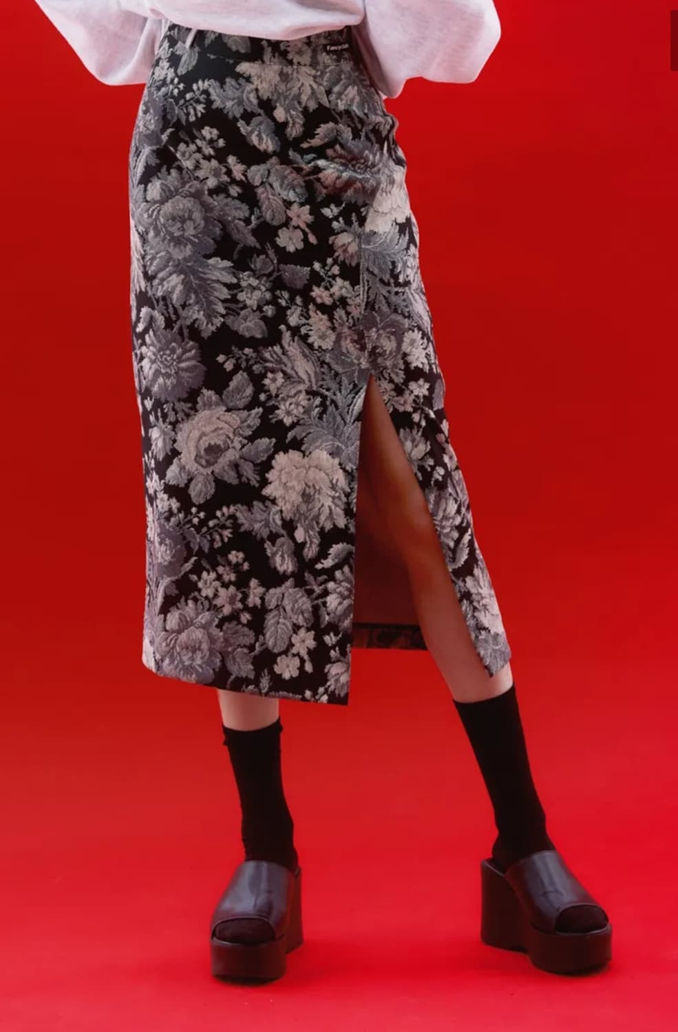 네스티팬시클럽 플라워 패턴 슬릿 롱스커트(블랙) S사이즈 상품이미지3