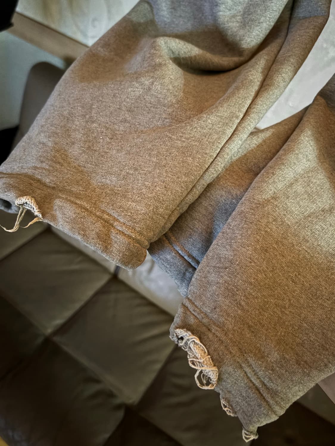 발렌시아가 회색 츄리닝 팬츠 Winter 25 상품이미지2