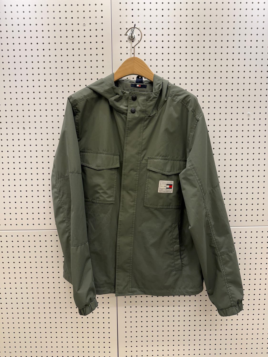 타미힐피거 후드 바람막이 자켓 카키 U1063 상품이미지2