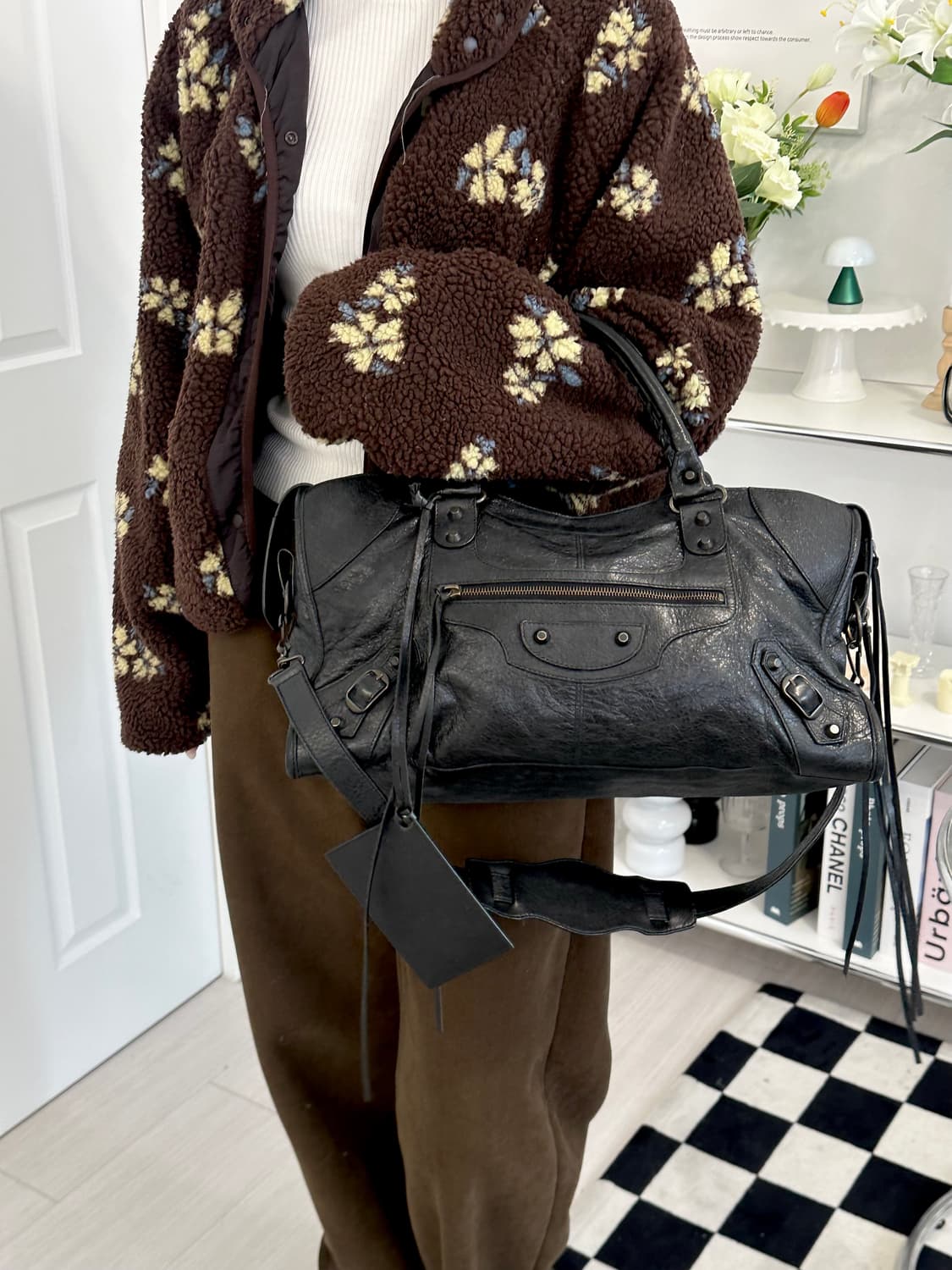 [A+ 정품] 발렌시아가 시티 모터백 파트타임 블랙 상품이미지4